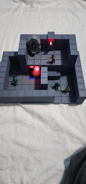 Modular Magnetic Walls (WITH LIGHT UP TORCH ADAPTER)for DnD