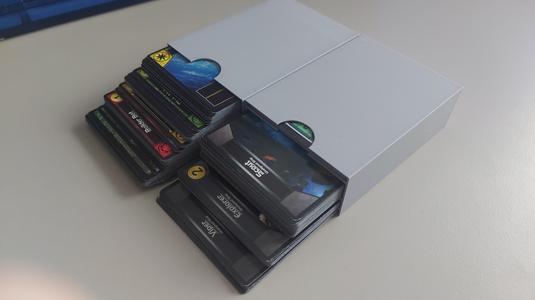 Star Realms Frontiers deck box