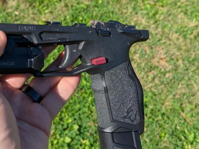 TX22 Extended Mag Release