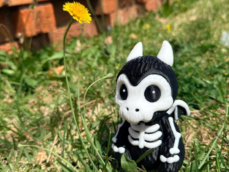 Grim Whelp – Halloween Skeleton Dragon