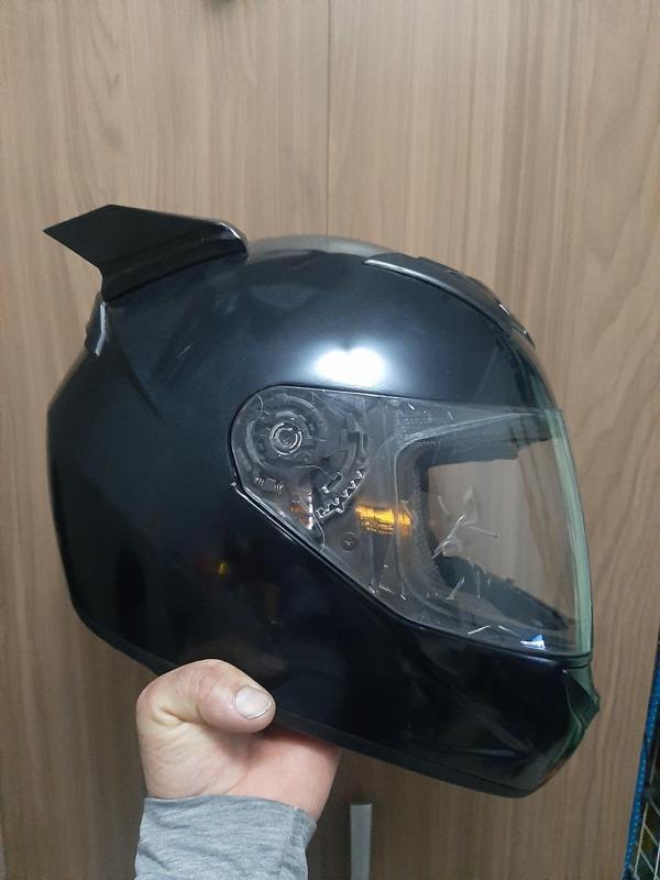 helmet and motorcycle spoilers
