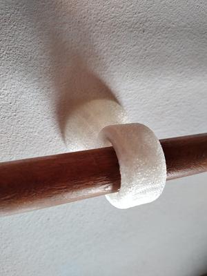 Modern closed curtain bracket