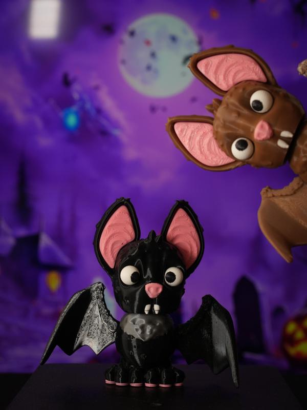 Flexible 3D Bat - Articulated Halloween Decoration with magnets and pumpkin body