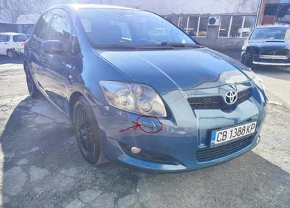 Toyota Auris 2007 front bumper caps