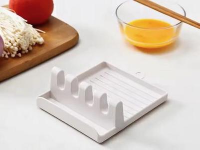Kitchen utensil holder