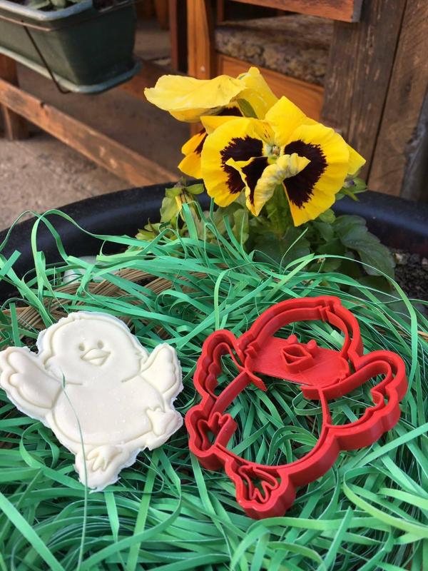 Chicken cookie cutter