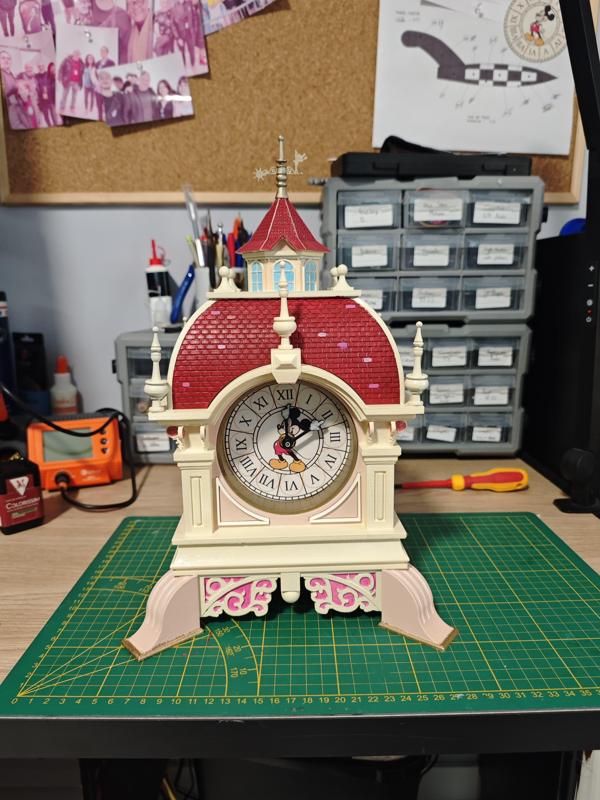 Horloge Disneyland Hotel - Clock Disneyland Hotel Disneyland Paris