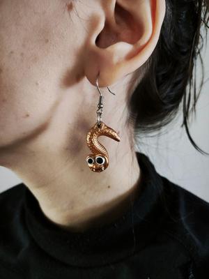 Worm earring