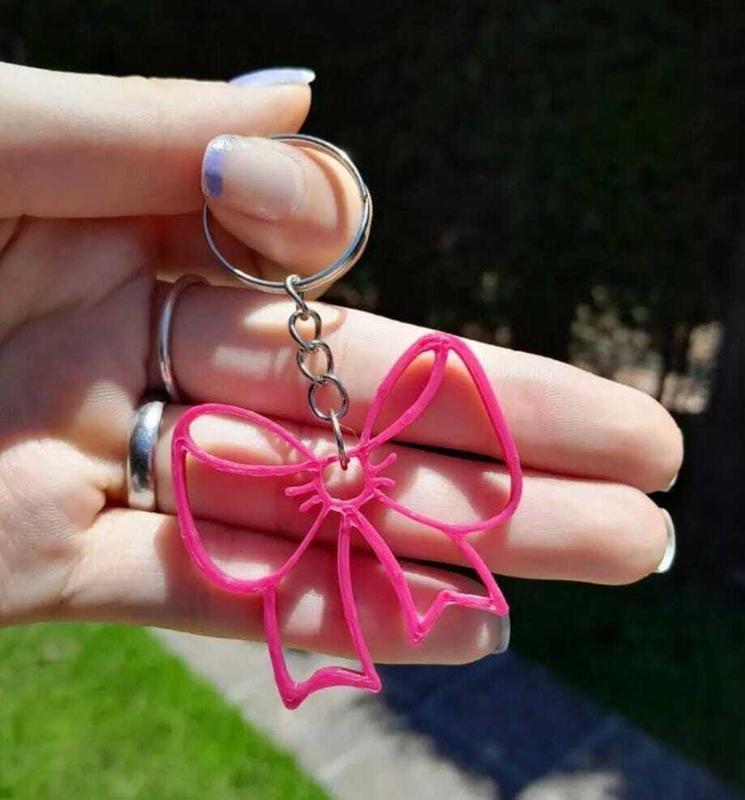 keychain flirt/ bow tie/aesthetic