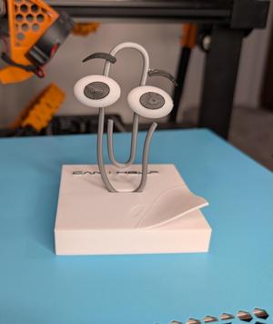 Clippy Desk Buddy - Seperated Pupils