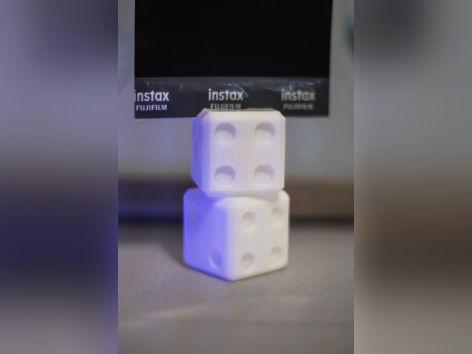 Instax photo stand - Dices