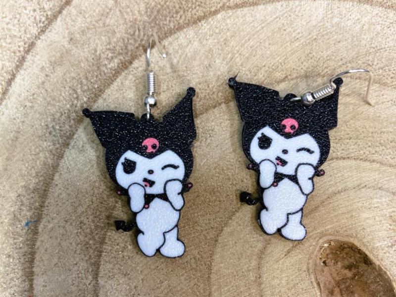 Standing Kuromi earrings