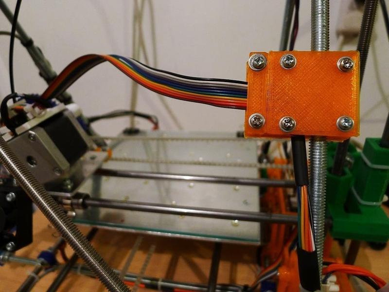Ribbon Cable Clamp