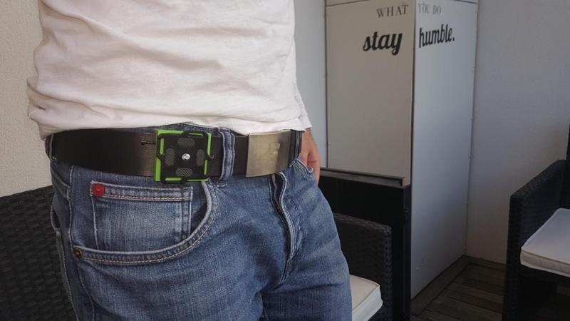 Camera belt clip (quick mount)