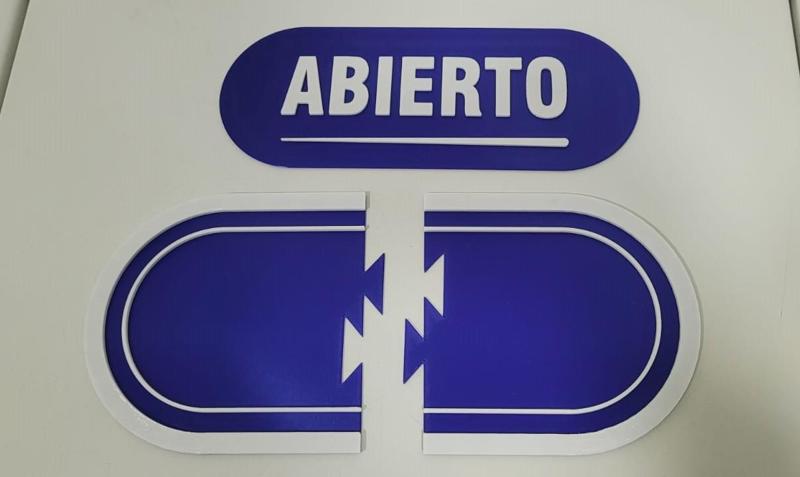 Letrero ABIERTO / CERRADO