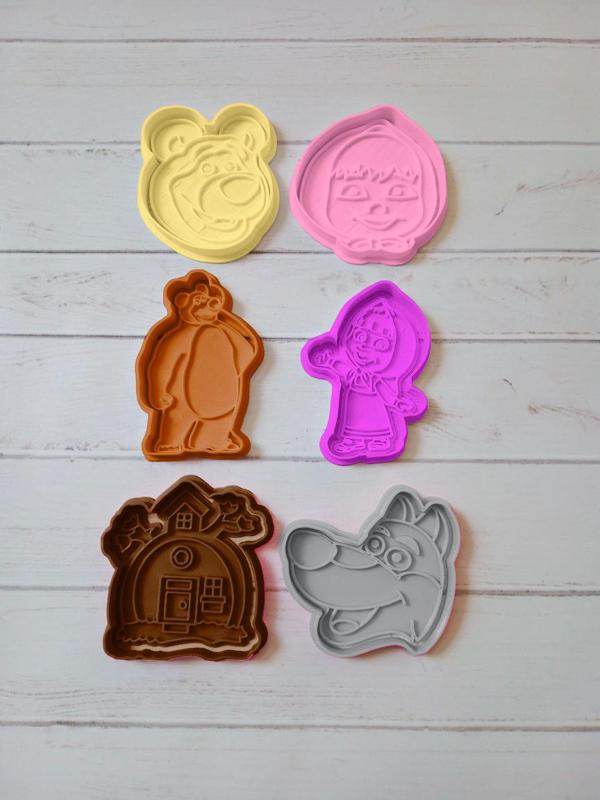 MASHA AND THE COOKIE CUTTER BEAR