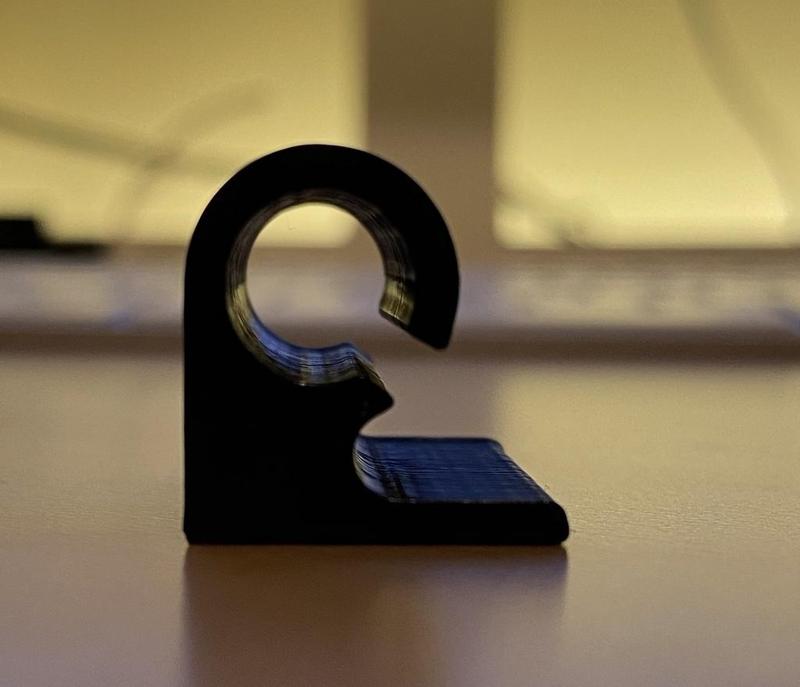 Small Cable Clip/Holder