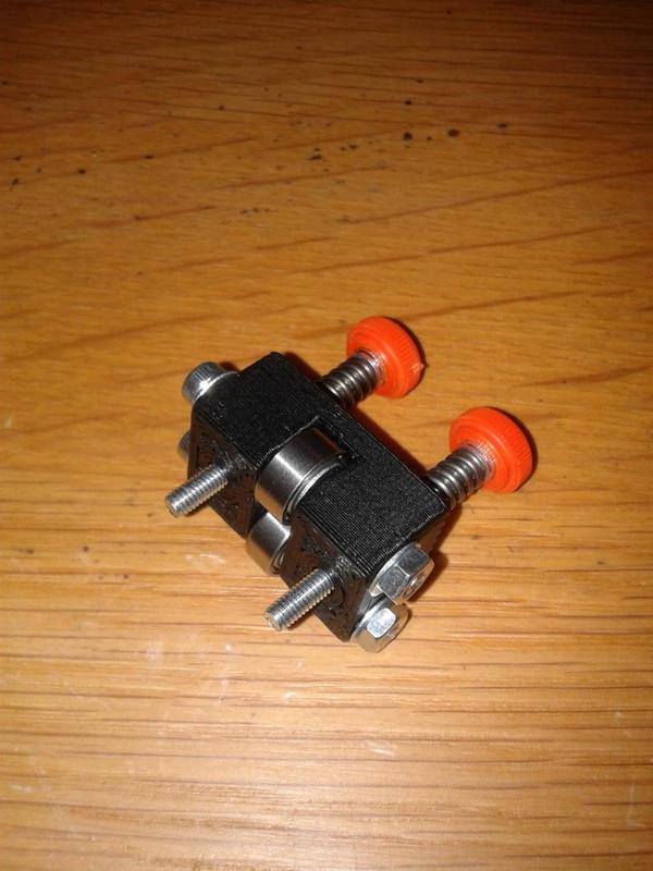 holder for pressure bearings extruder rapman