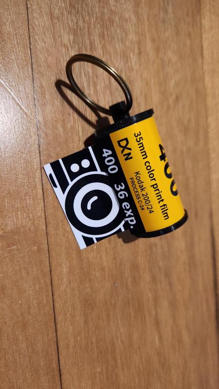 35mm film-style keychain (Llavero estilo foto 35mm)