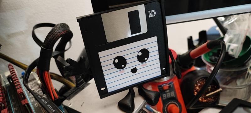 80's-2k's 3"5 floppy disk stand (remix)