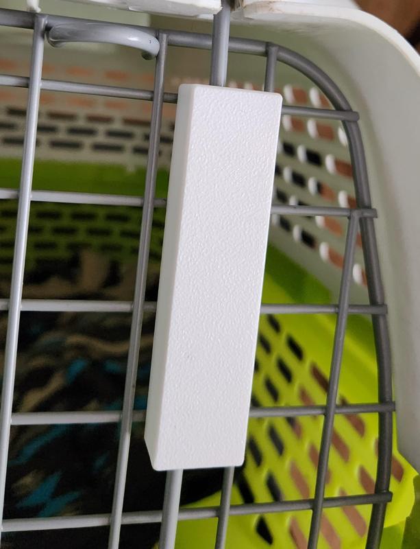 Dog Voyageur Kennel Latch Cover