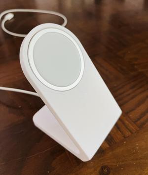 Magsafe Iphone Stand