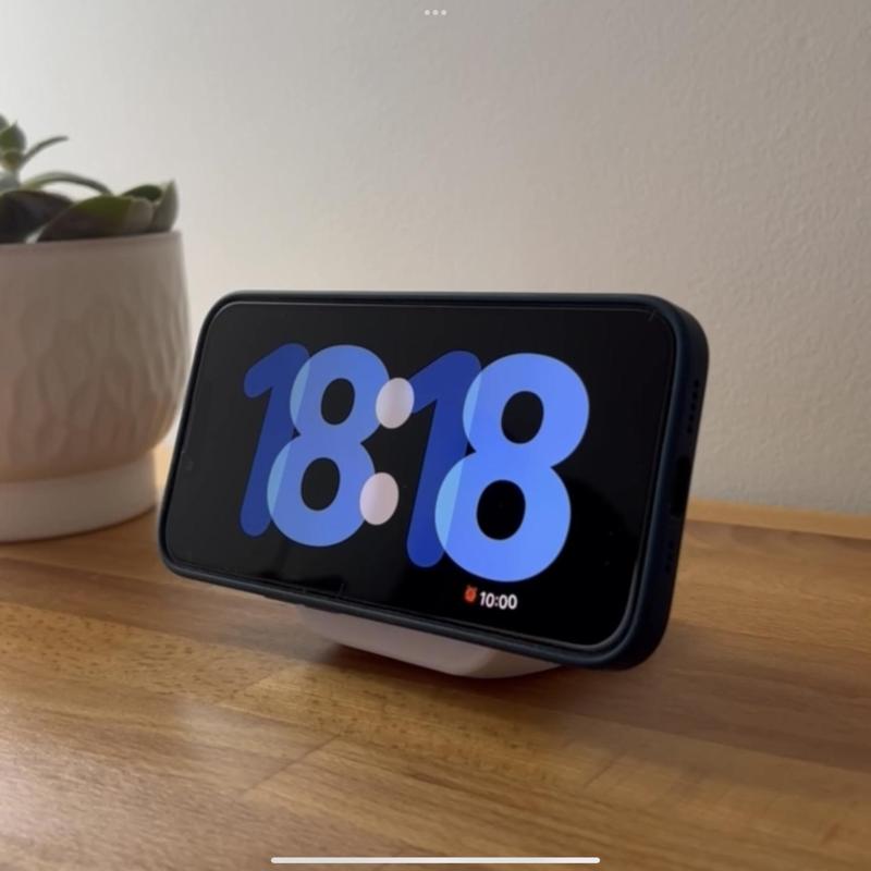 IPHONE MAGSAFE CHARGER STAND MINI