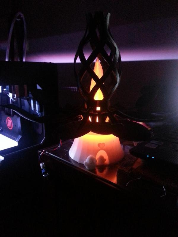 Lamp base with Arduino brain control