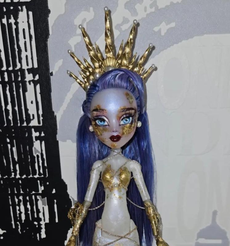 Monster high sea crown