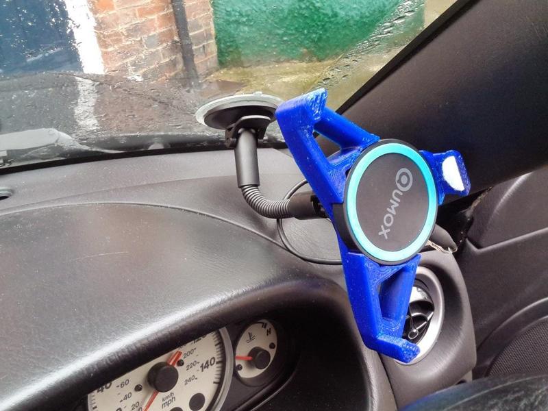 Nexus 5 car holder dock with QI charger recess