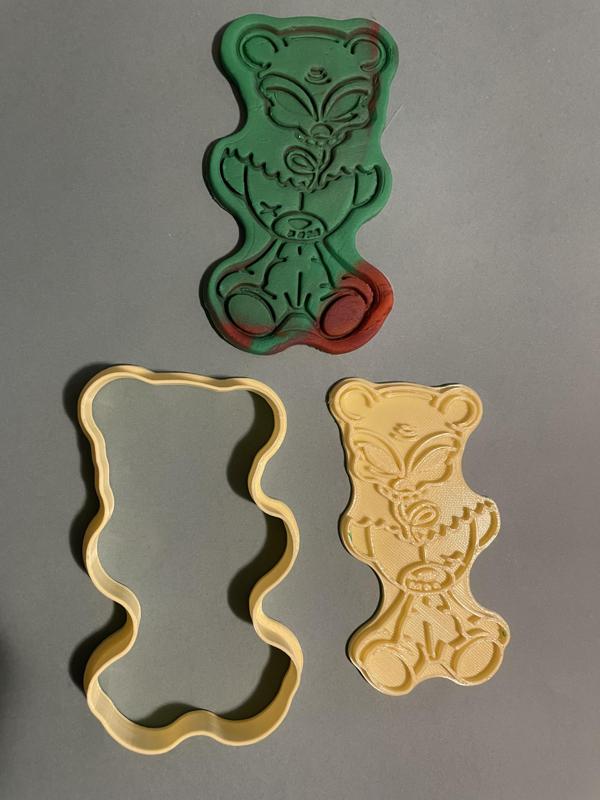 Nightmare bear cookie cutter
