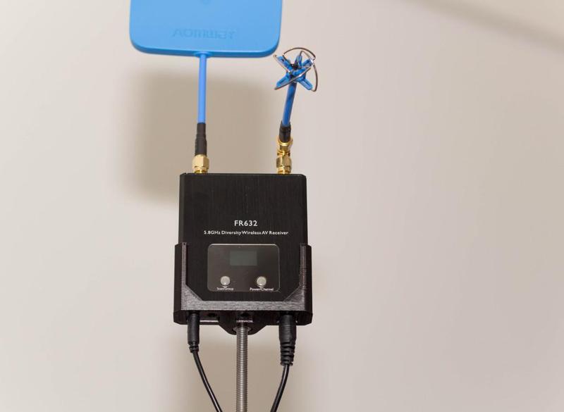 Ultra portable Boscam FR632 ground station for FPV