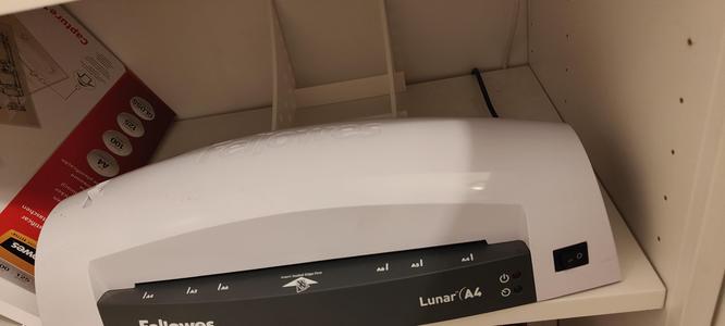 Laminator guide