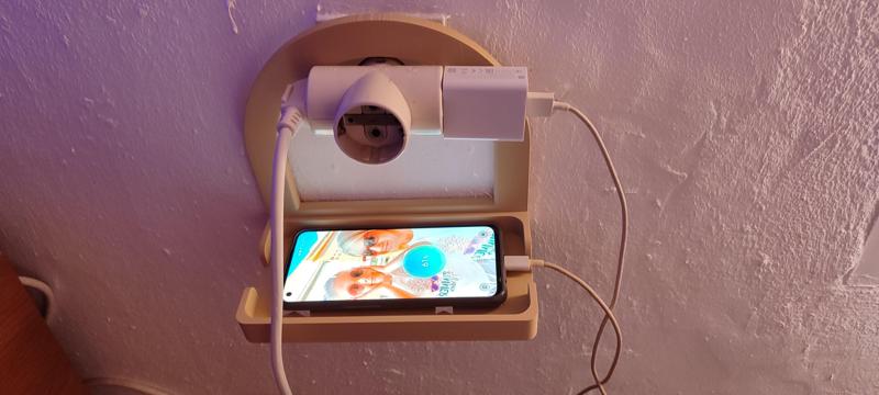 Soporte de Teléfono para Enchufe