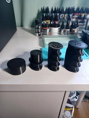 Miniature Grip Holder - Magnetic Top