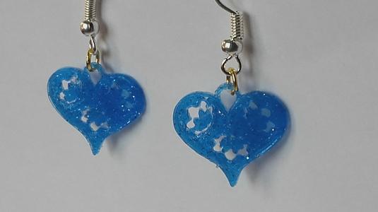 Heart-shaped earring
