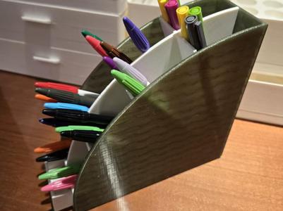 Sectorial Oblique Pen Holder