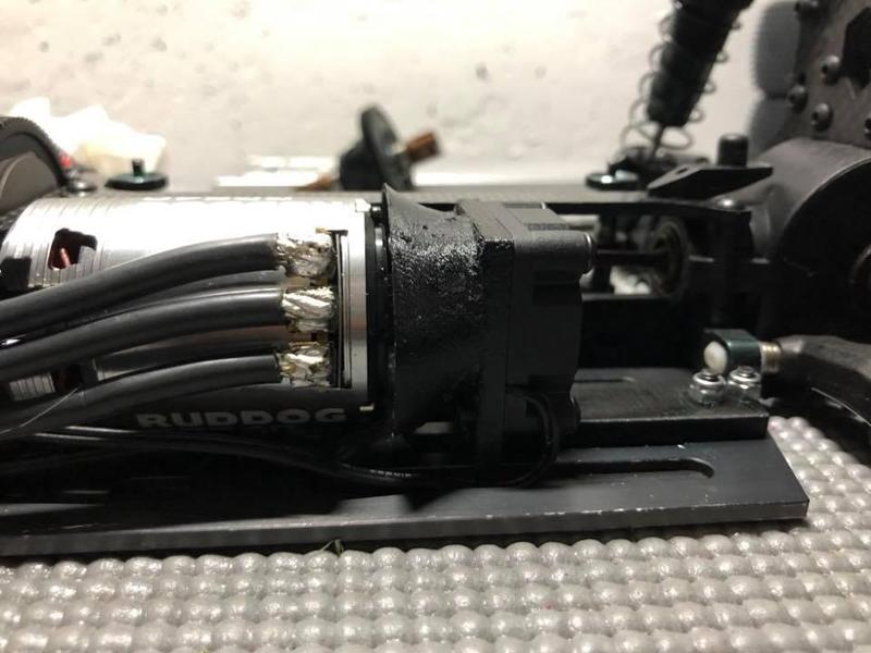 Carisma 4XS Fan Mount