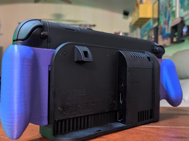 Switch 2 Ergonomic Grip (smaller size)