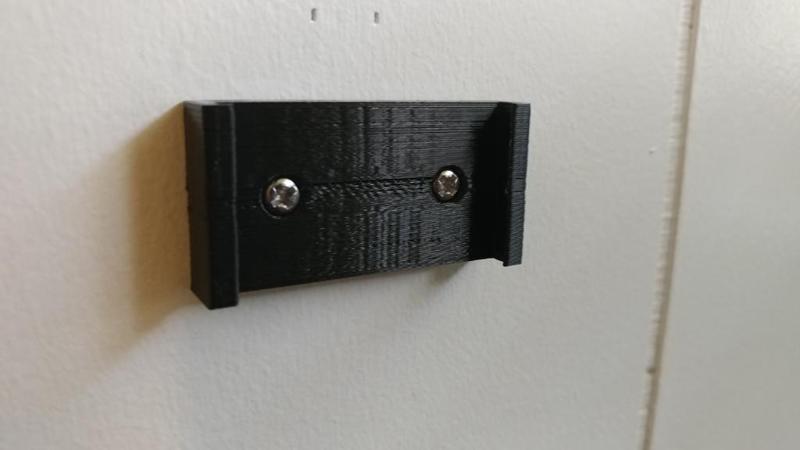 Aukey model wf-r13 wall holder
