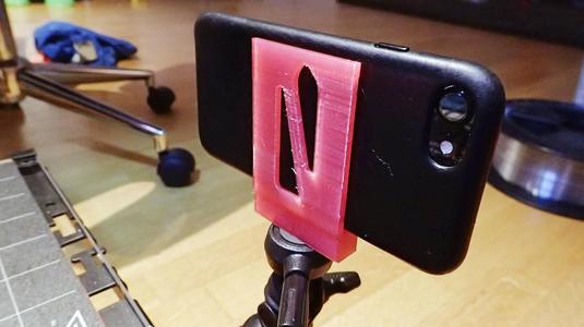 Smartphone tripod mount