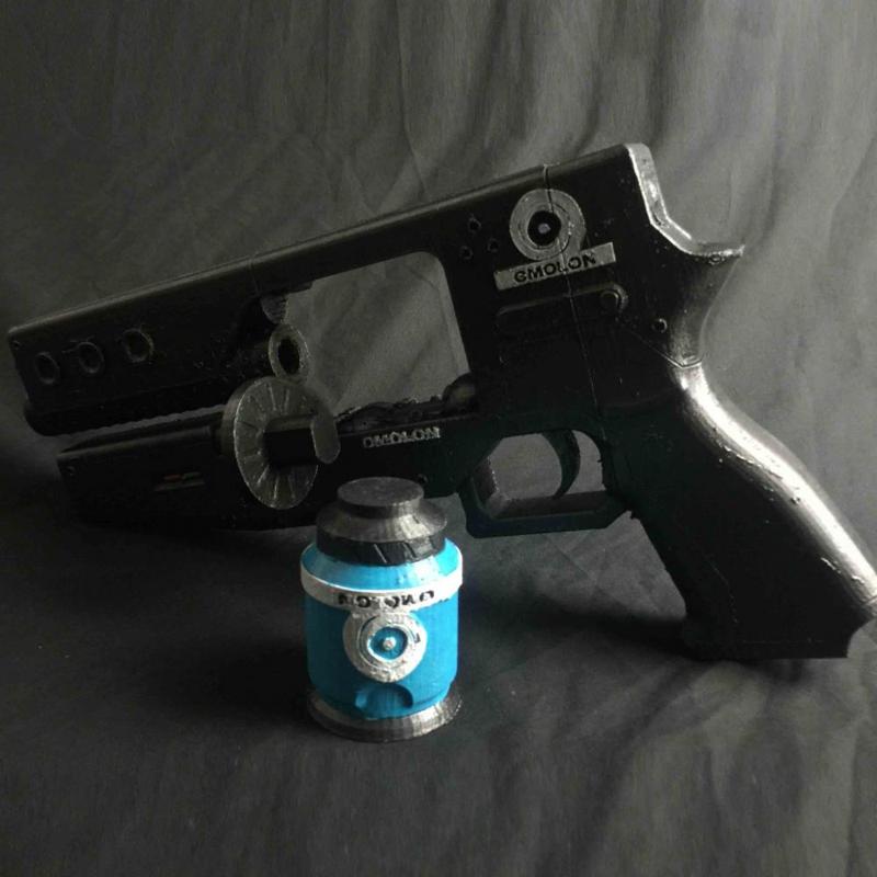 Omolon Kumakatok HC4 from Destiny with reloading mechanism