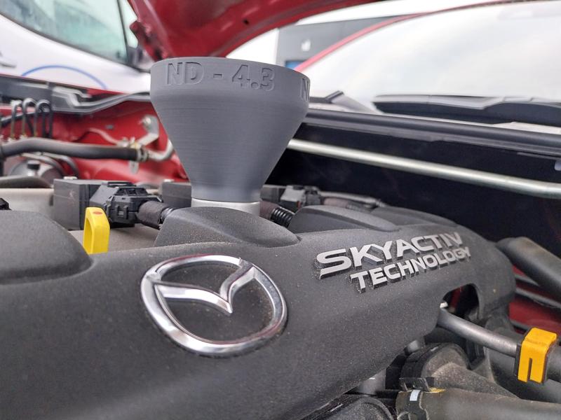 Miata NC / ND - Oil Funnel