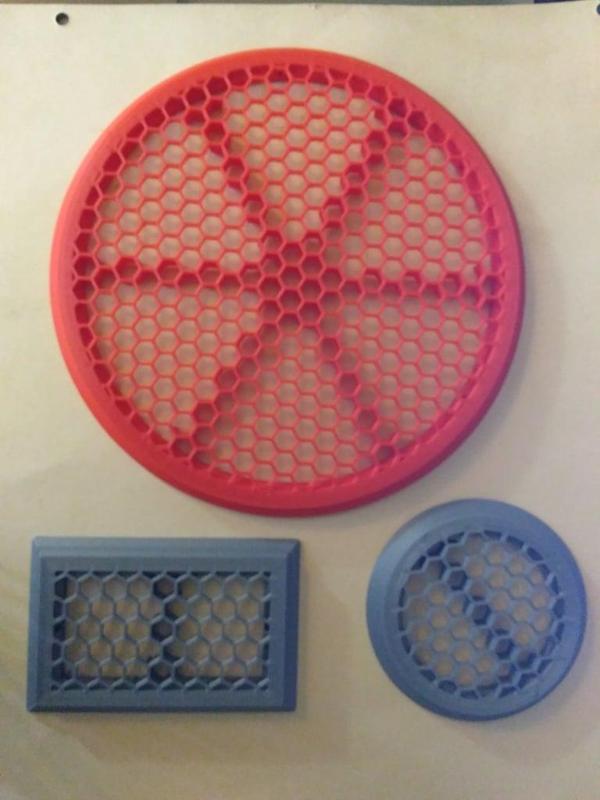 4 Speakers Covers and bass reflex