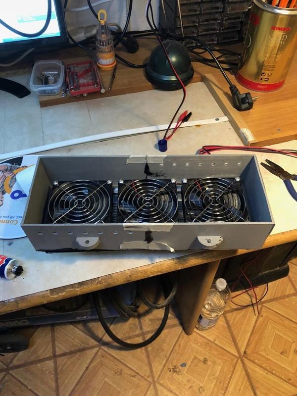 Peltier cells air conditioned system