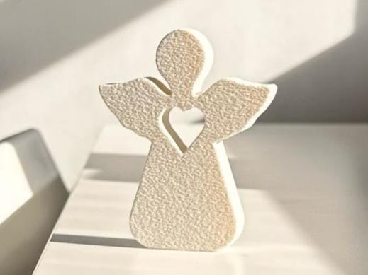 Angel with heart - 10 cm