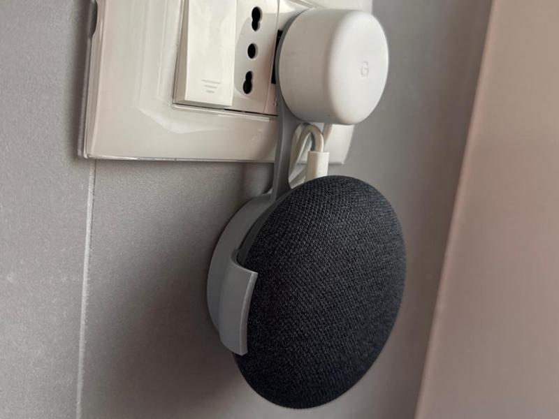 Google Home Mini Outlet Mount