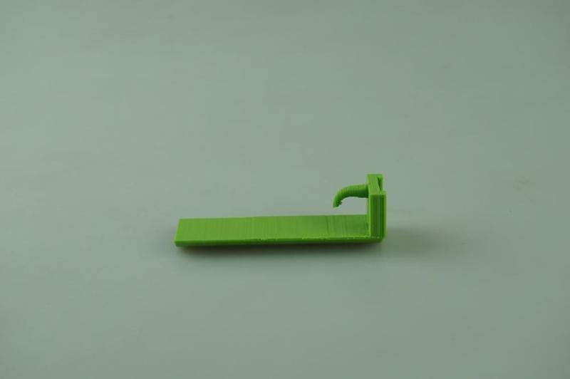 Simple but effective headphone stand