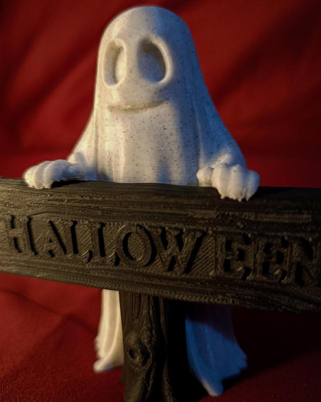 Halloween Ghost with Wooden Sign – 3D Printable Decoration 
