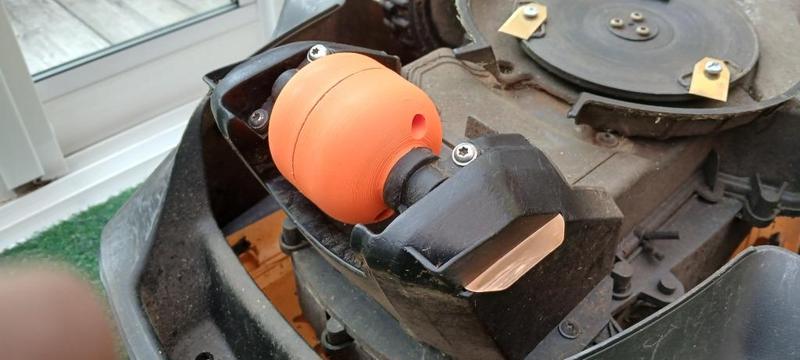 McCulloch Rob S800 rear wheel